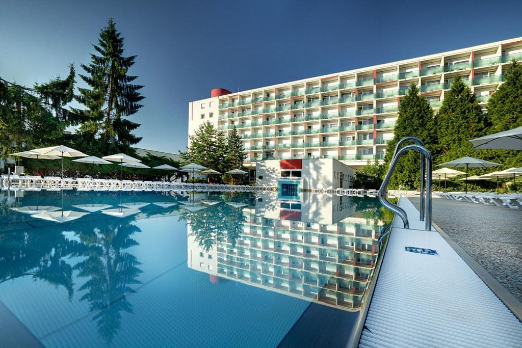 Kupelny Hotel Rubin Дудинце Екстериор снимка
