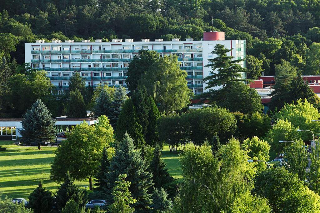 Kupelny Hotel Rubin Дудинце Екстериор снимка